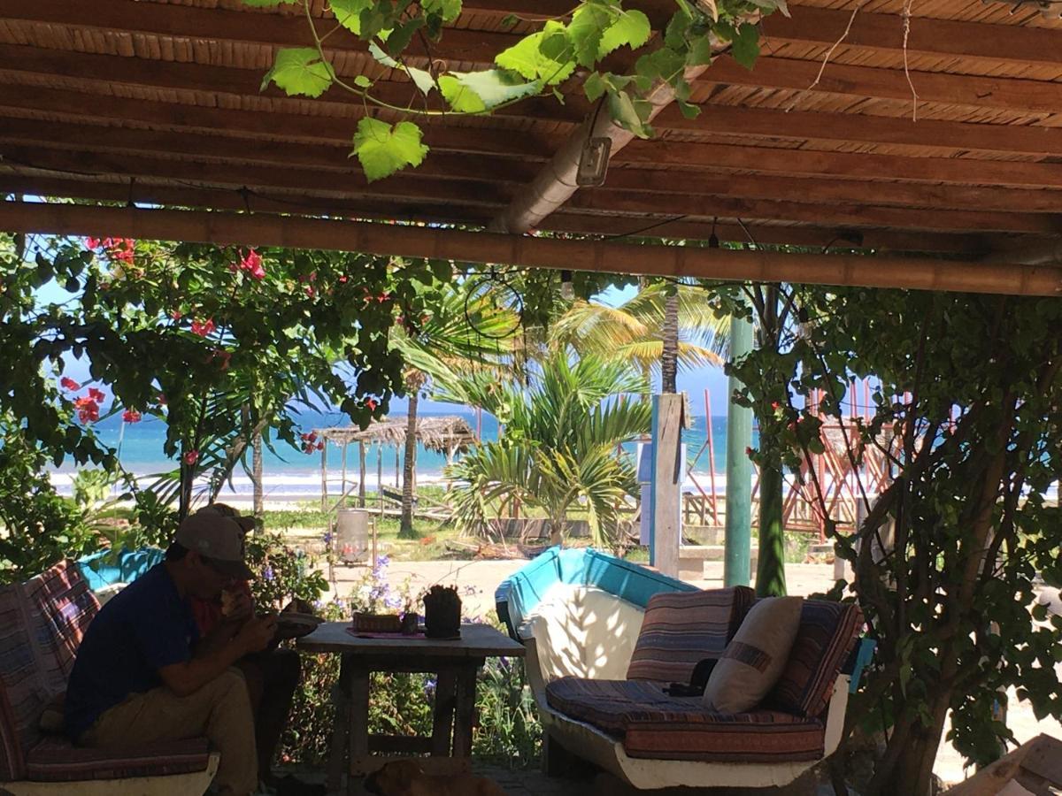 Casita Madame Hotel Puerto López Екстериор снимка