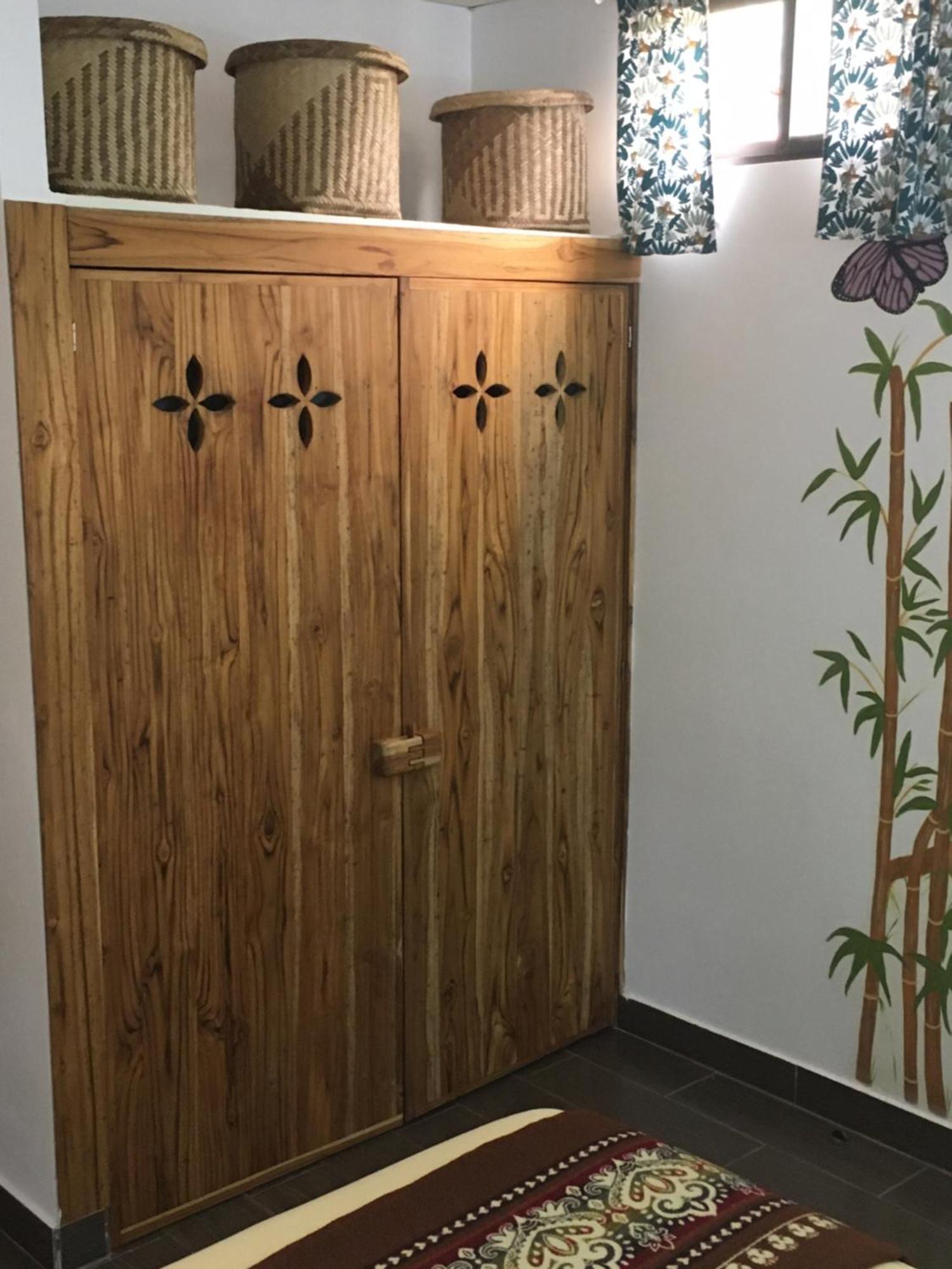 Casita Madame Hotel Puerto López Екстериор снимка
