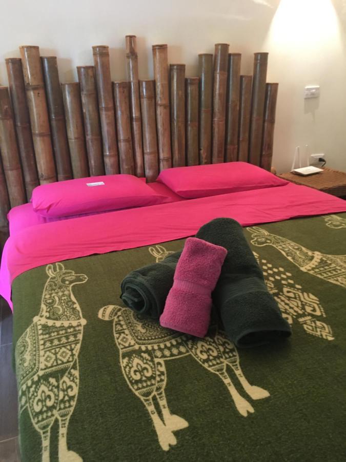 Casita Madame Hotel Puerto López Екстериор снимка